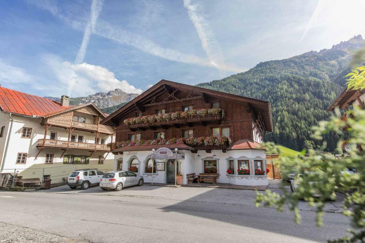 Hotel Garni Pfandl Neustift im Stubaital Exterior photo