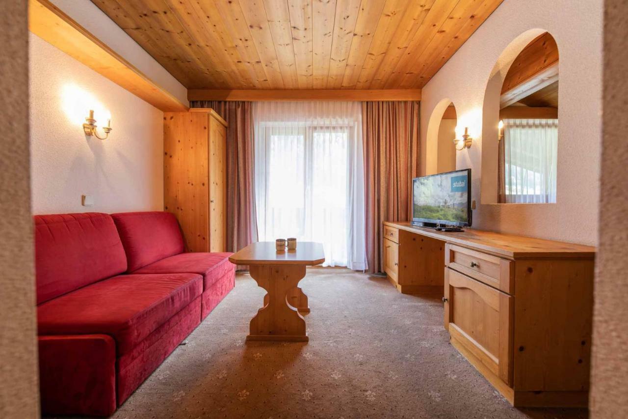 Hotel Garni Pfandl Neustift im Stubaital Exterior photo