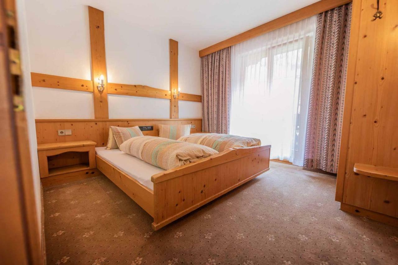 Hotel Garni Pfandl Neustift im Stubaital Exterior photo